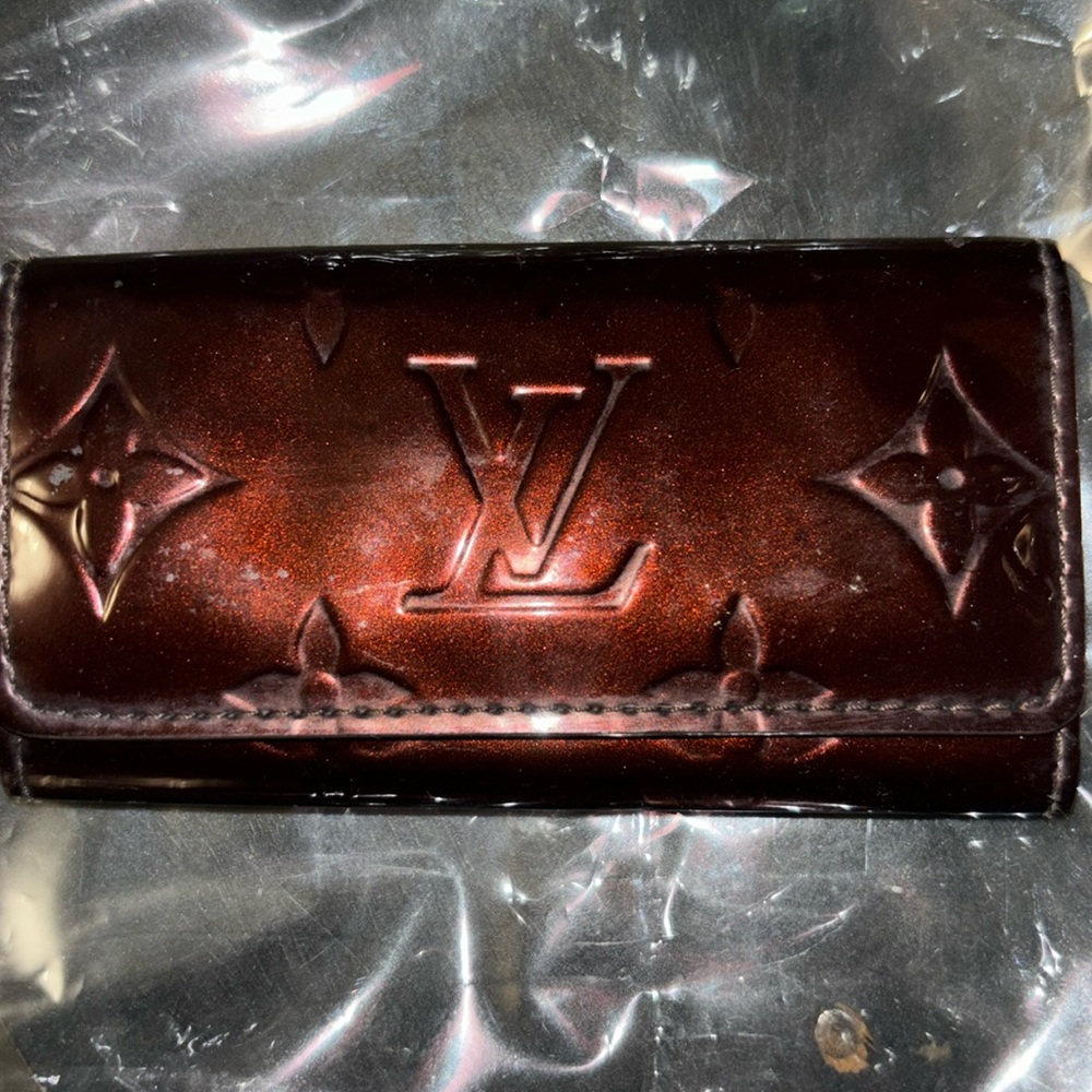 Louis Vuitton Vernis key holder